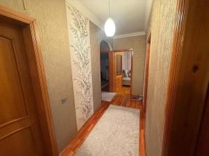 Бакы, старое здание 4 комната, продажа, 100 м²  , Сабунчу рајону, Бакыханов гәс.