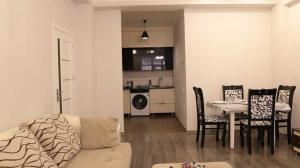 Бакы, новостройка 2 комната, посуточная аренда, 70 м²  , Хәтаи рајону