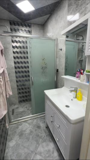 Бакы, старое здание 5 комната, продажа, 120 м²  , Сураханы рајону, Јени Ҝүнәшли гәс.