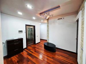 Бакы, новостройка 3 комната, продажа, 119 м²  , Низами рајону, 8-ҹи километр