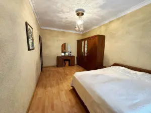 Бакы, старое здание 3 комната, продажа, 110 м²  , Бинәгәди рајону, 8-ҹи микрорајон