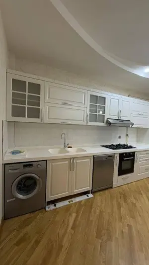 Бакы, старое здание 3 комната, арендовать, 150 м²  , Нәсими рајону