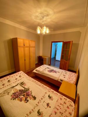 Бакы, старое здание 4 комната, арендовать, 100 м²  , Јасамал рајону, Јасамал гәс.