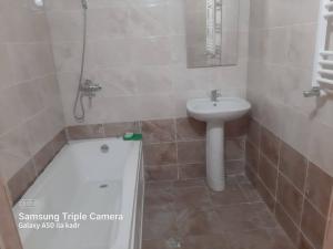 Бакы, новостройка 3 комната, арендовать, 110 м²  , Бинәгәди рајону, Хоҹәсән гәс.