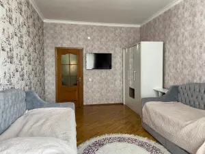 Бакы, новостройка 3 комната, арендовать, 130 м²  , Јасамал рајону